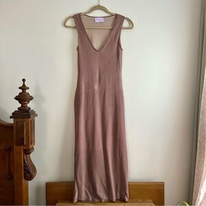 Michelle Farmer • Intarsia Viscose Midi Dress in Rose Gold‎